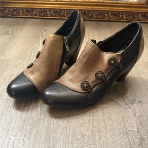 Two-Tone Brown and Black Leather Heeled Booties